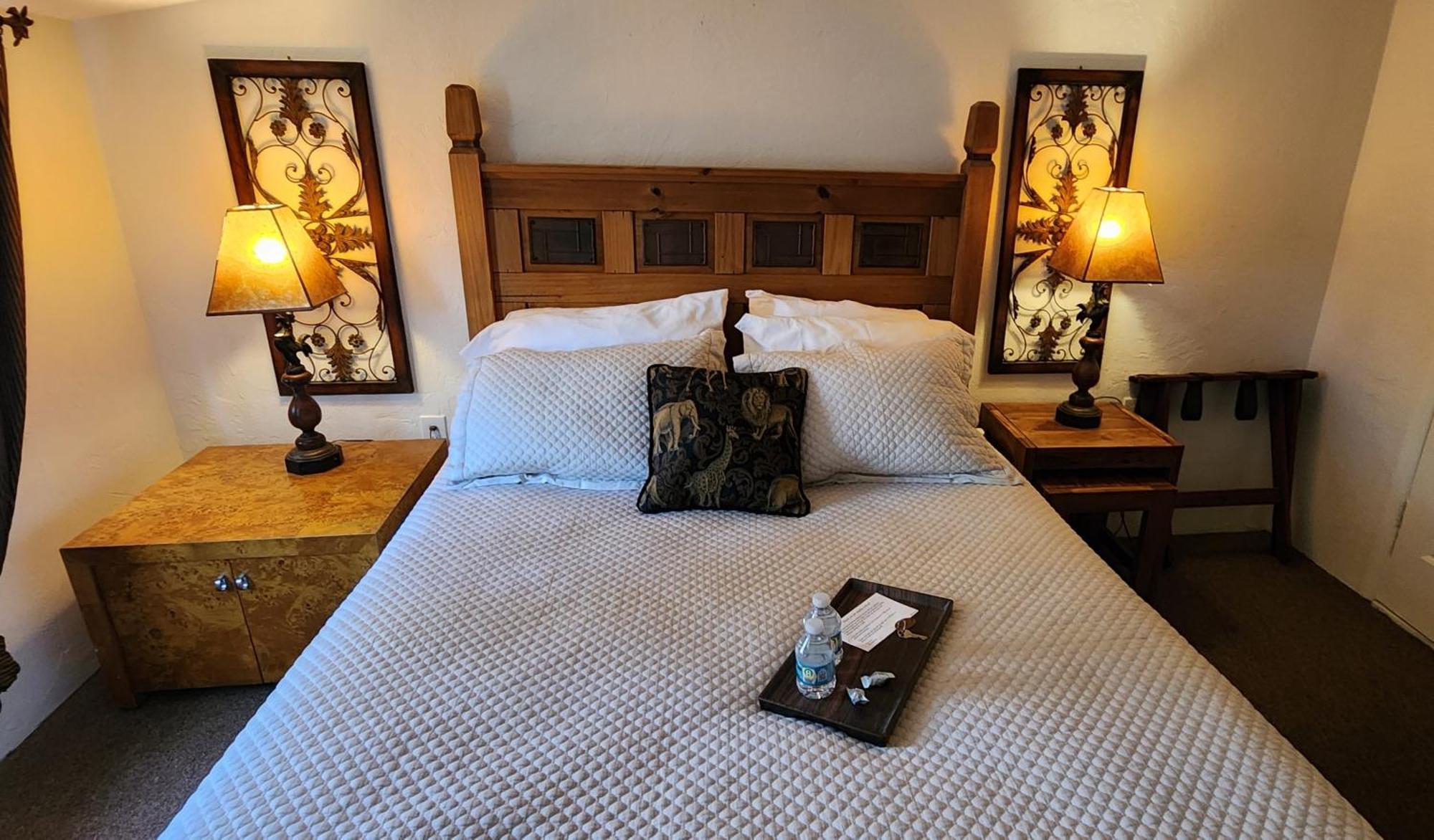 Lily Creek Lodge *